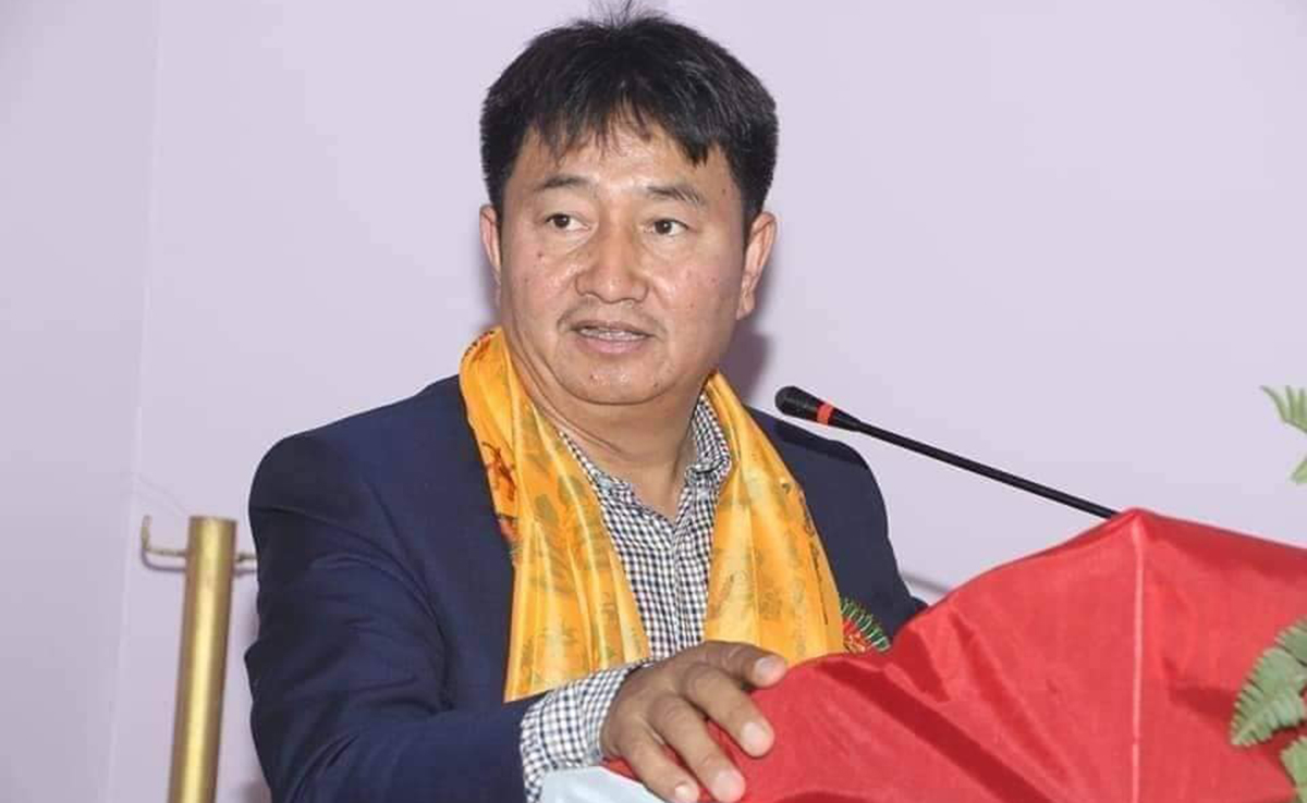 म विकास भोटसँग साट्दिनँ : कांग्रेस नेता तामाङ